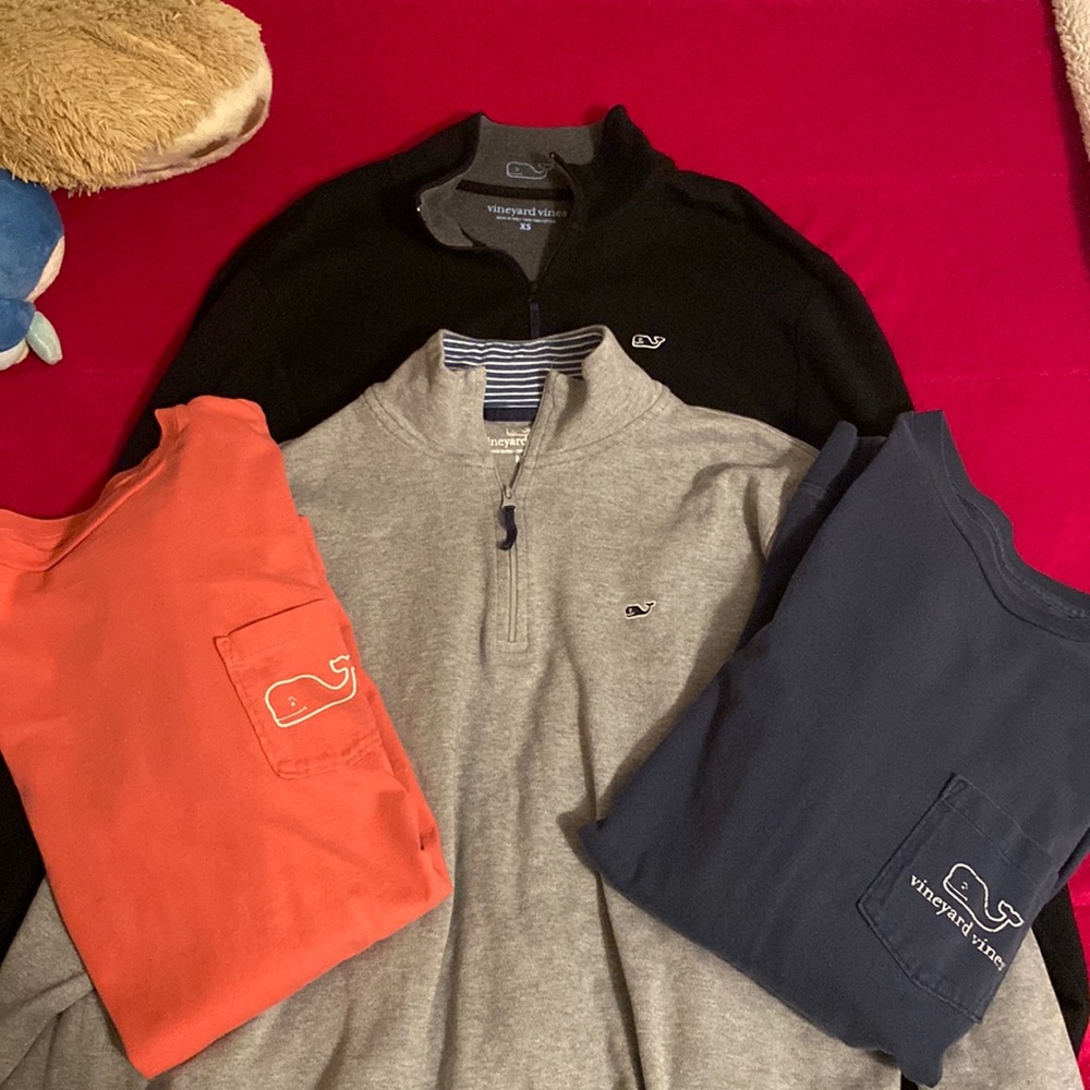 Vineyard vines bundle gift set polo pull over and T-shirts
